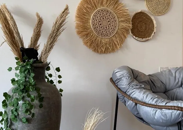 Cozy 2brs In Einbay Boho Designed *