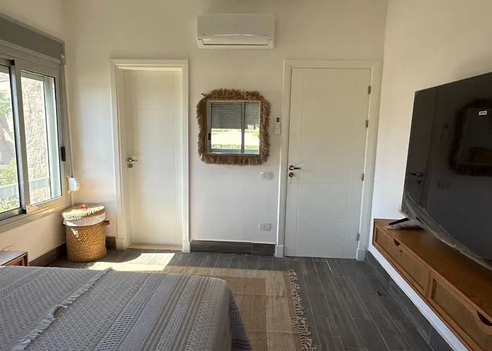Cozy 2brs In Einbay Boho Designed *